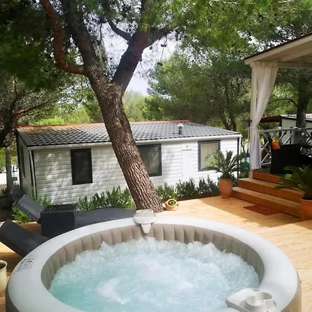 Campsite Wellness Mobile Maestral